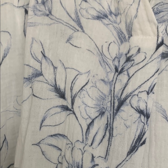 Chico’s Cotton White and Blue Floral Blouse - Picture 6 of 8